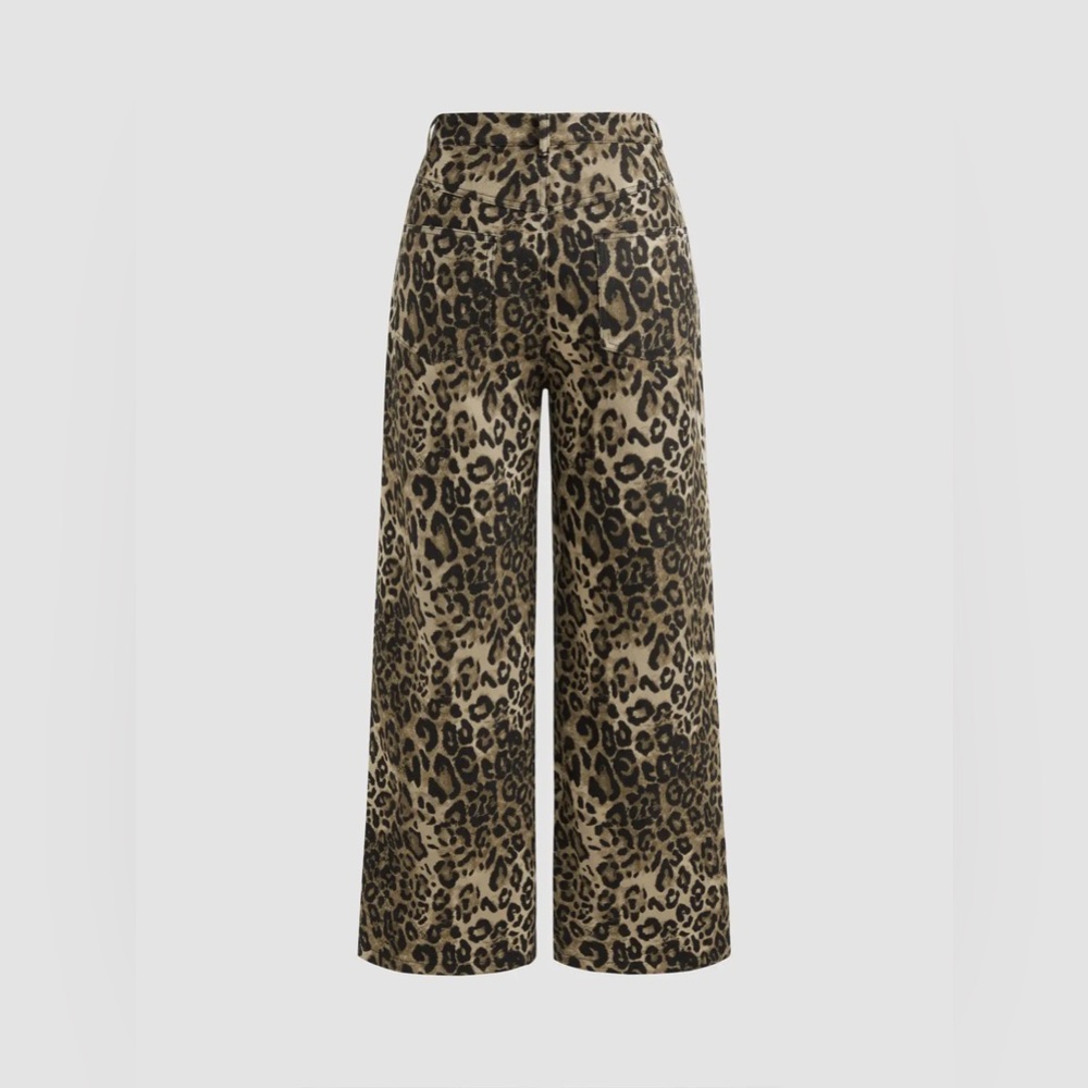 Cider Leopard Print Wide-Leg Jeans. Size Medium